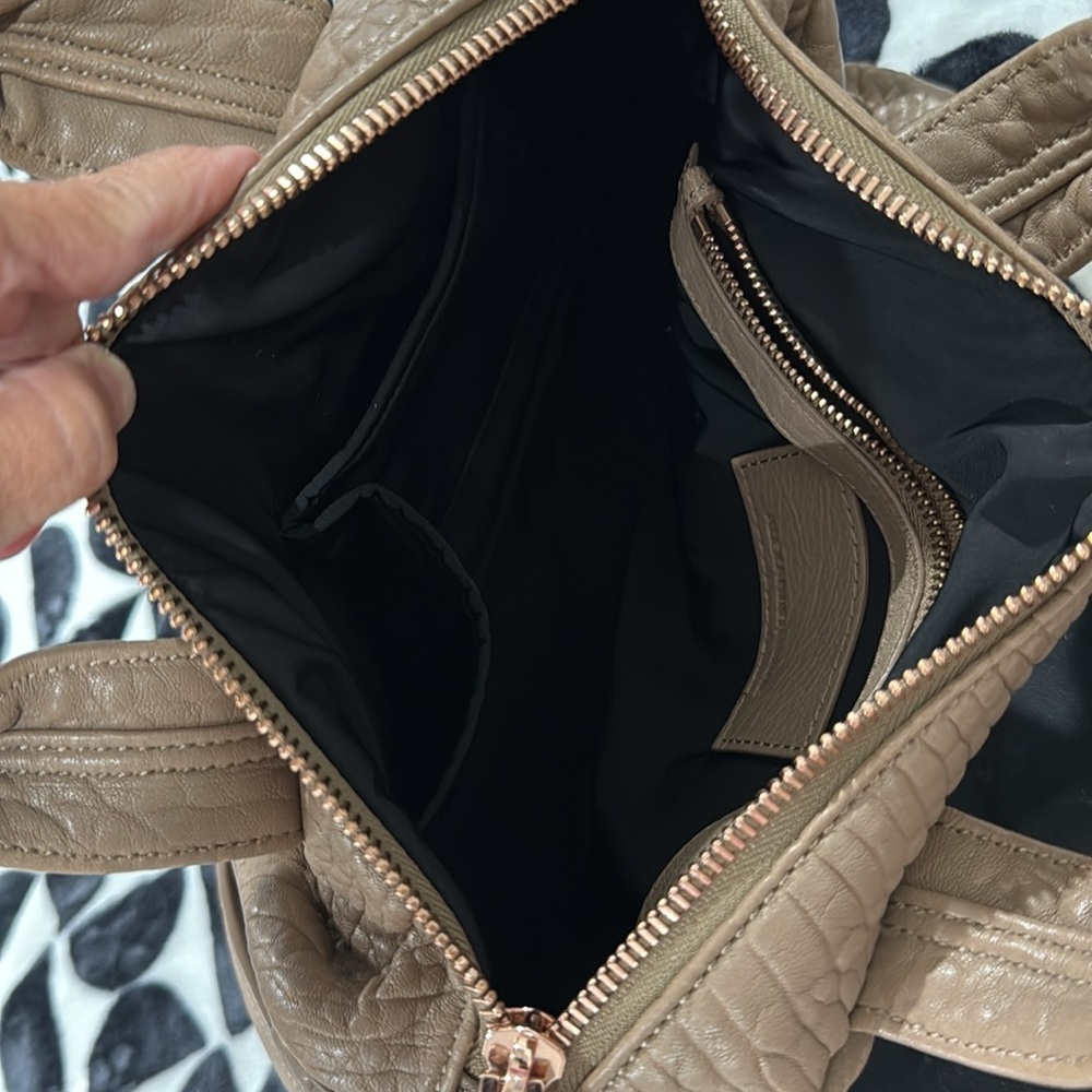 🚫 SOLD 🚫 Alexander Wang Rocco Handbag in Latte with Rose Gold Hardware - Picture 15 of 16